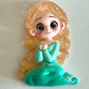 Flat Princess Charm - Green and Cream